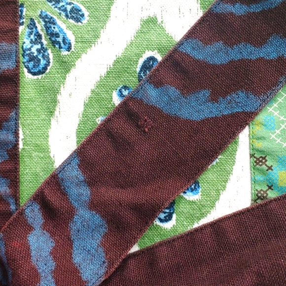 Yogic Nature Structured Cotton Bucket Crossbody - Picture 16 of 16